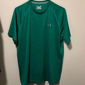 Men’s UnderArmour Large HeatGear Loose fit